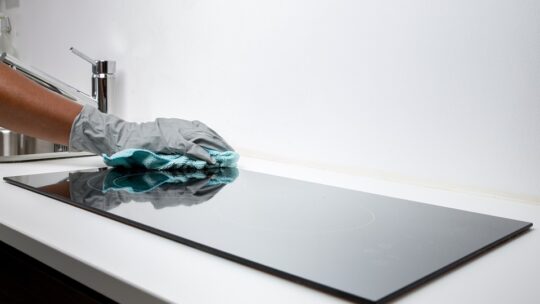 Nettoyage Facile et Rapide grâce aux Recettes de Grand-Mère